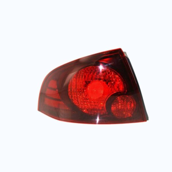 FARO POSTERIOR NISSAN SENTRA B15 2004/2007 ROJO LH - Imagen 2