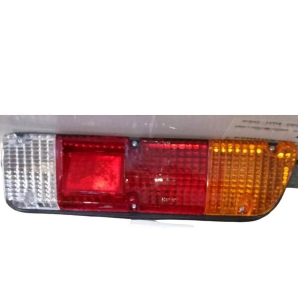 FARO POSTERIOR NISSAN 1500 1972/1979 C/S RH - Imagen 2